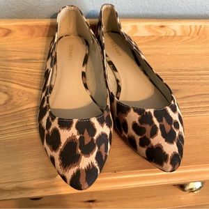 Old Navy Women’s Leopard Print Pointed Toe Flats Size 8